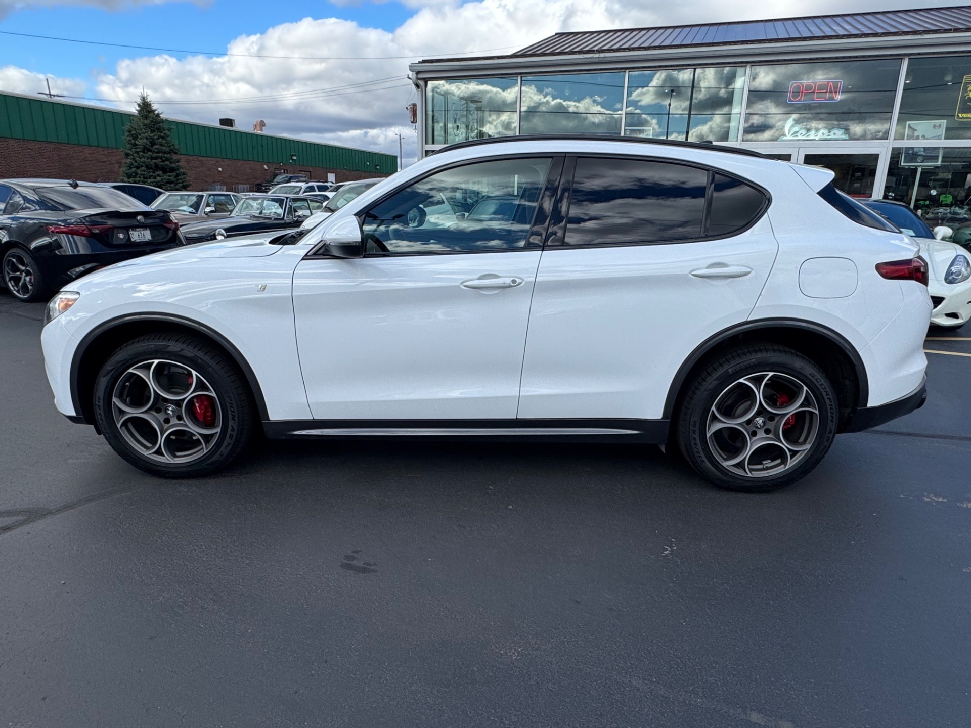 Used-2022-Alfa-Romeo-Stelvio-Ti-AWD