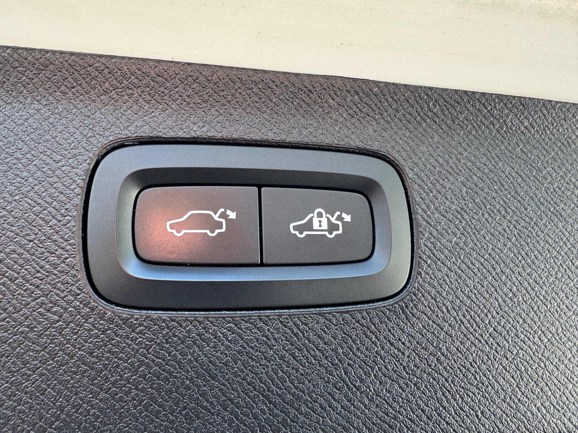 2020 Volvo XC90 Momentum - Photo 61