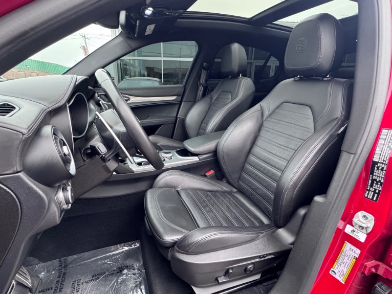 2022 Alfa Romeo Stelvio Ti Veloce AWD's photo