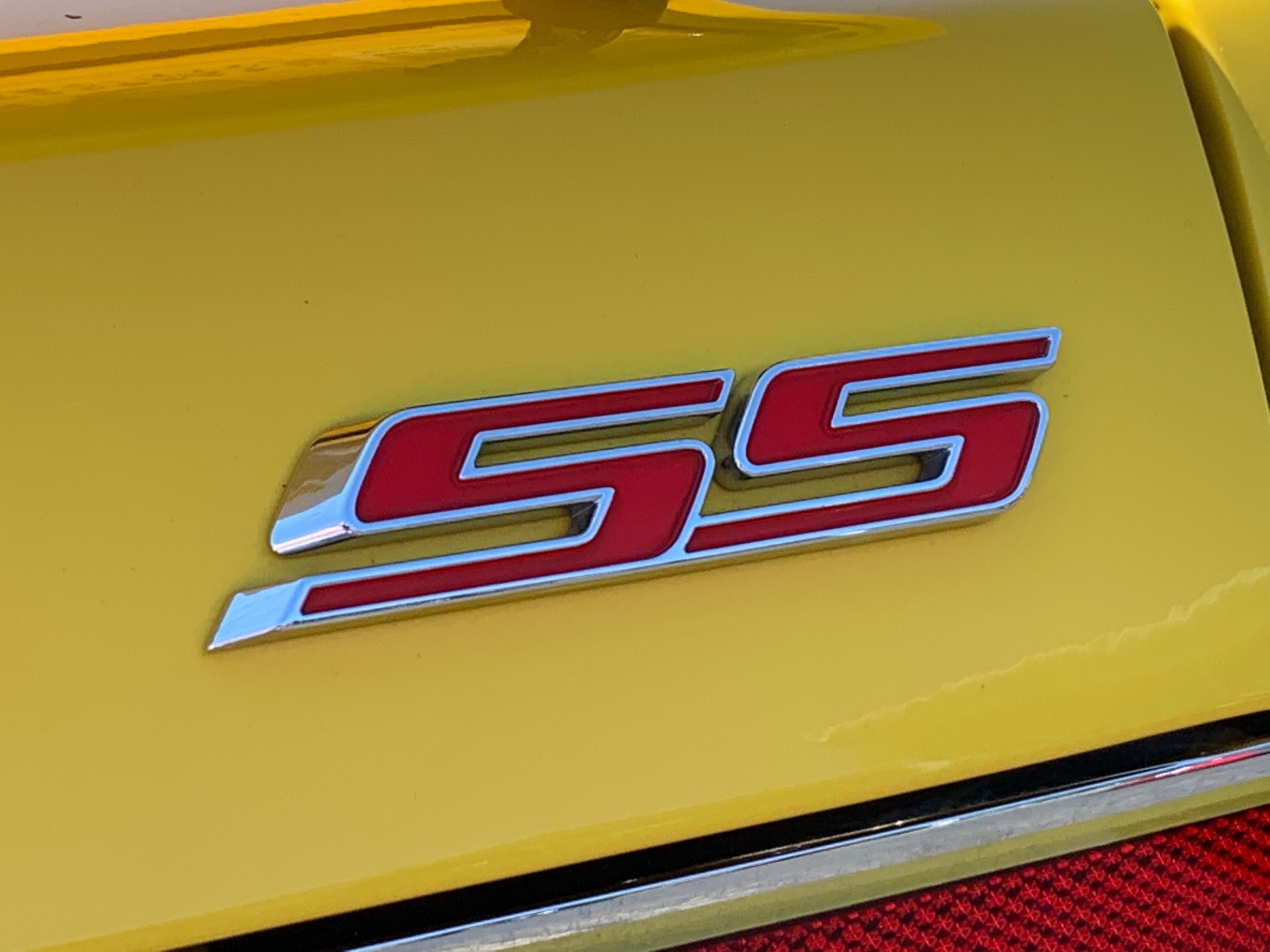 Used-2010-Chevrolet-Camaro-SS-2SS